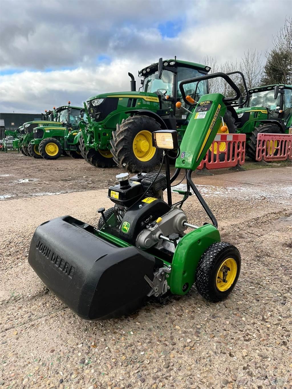 John Deere 260SL Vedené kosačky