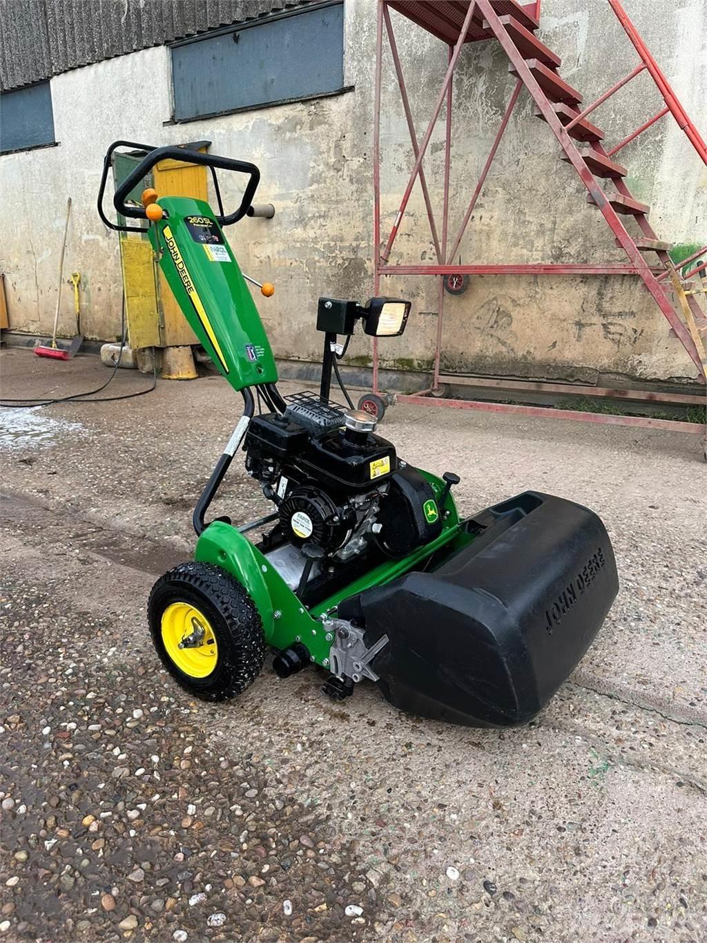 John Deere 260SL Vedené kosačky