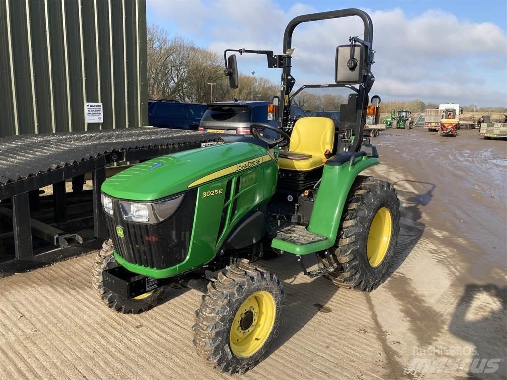 John Deere 3025E Kompaktné traktory