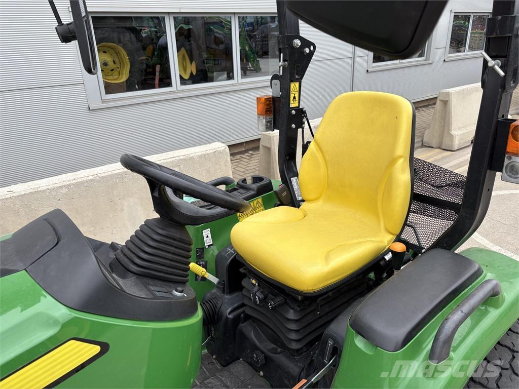John Deere 3039R Kompaktné traktory