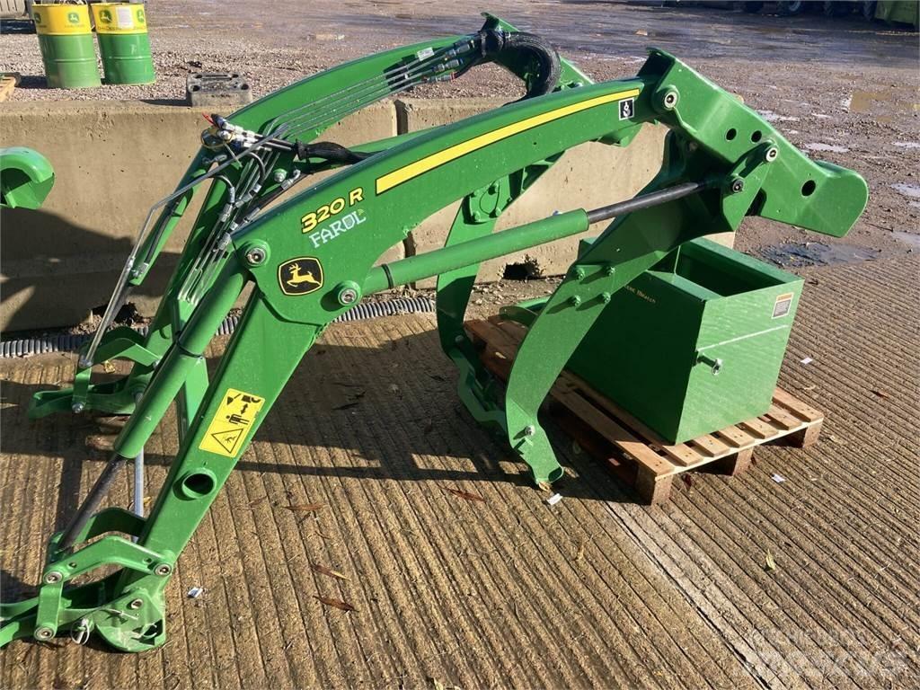 John Deere 320R Kompaktné traktory