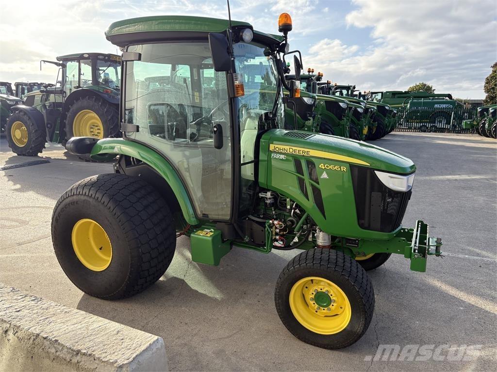 John Deere 4066R Kompaktné traktory