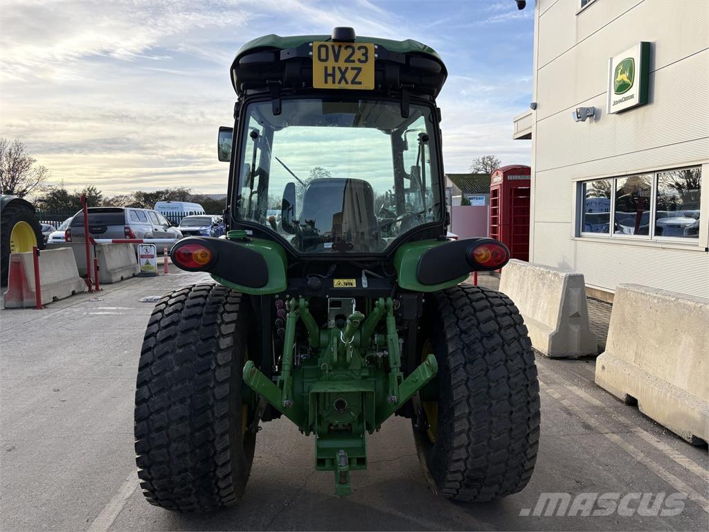John Deere 4066R Kompaktné traktory