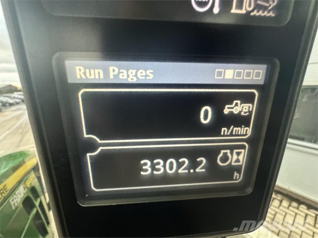 John Deere 6100M Traktory