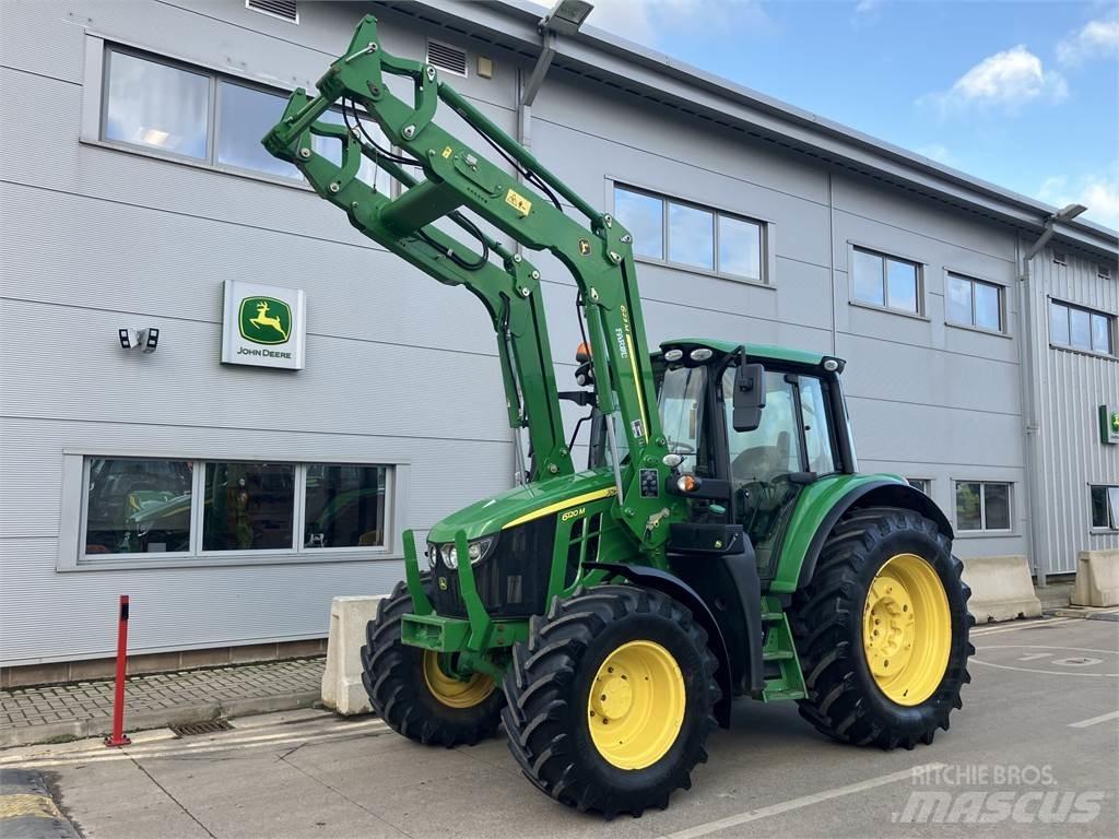 John Deere 6120M Traktory