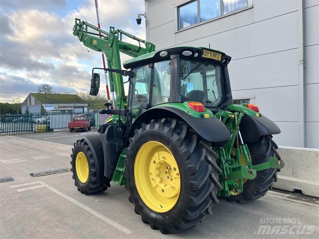 John Deere 6120M Traktory
