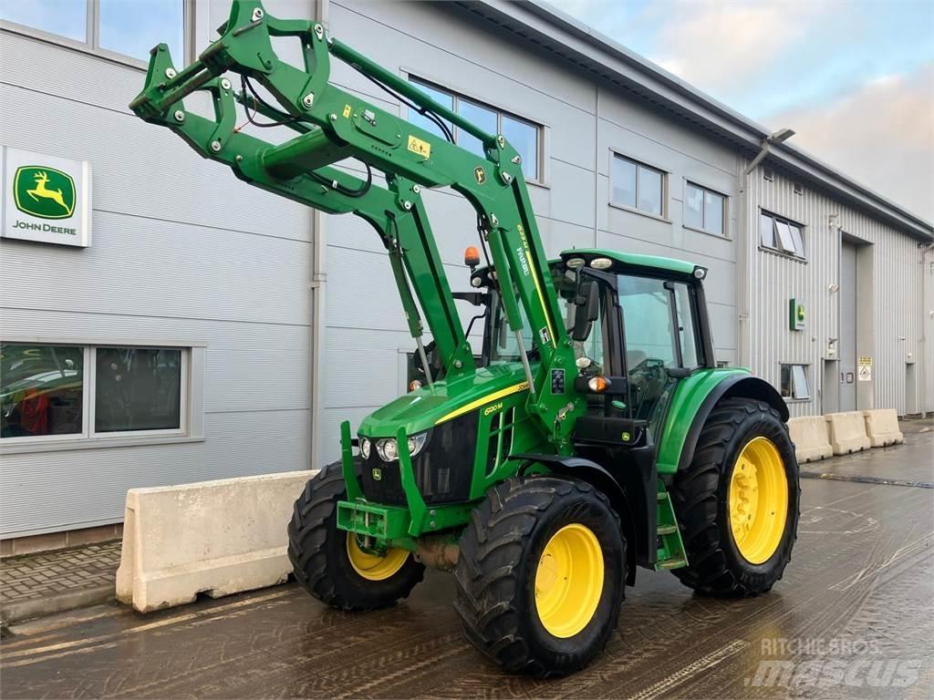 John Deere 6120M Traktory