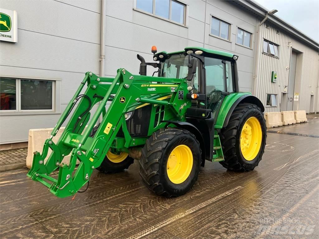 John Deere 6120M Traktory