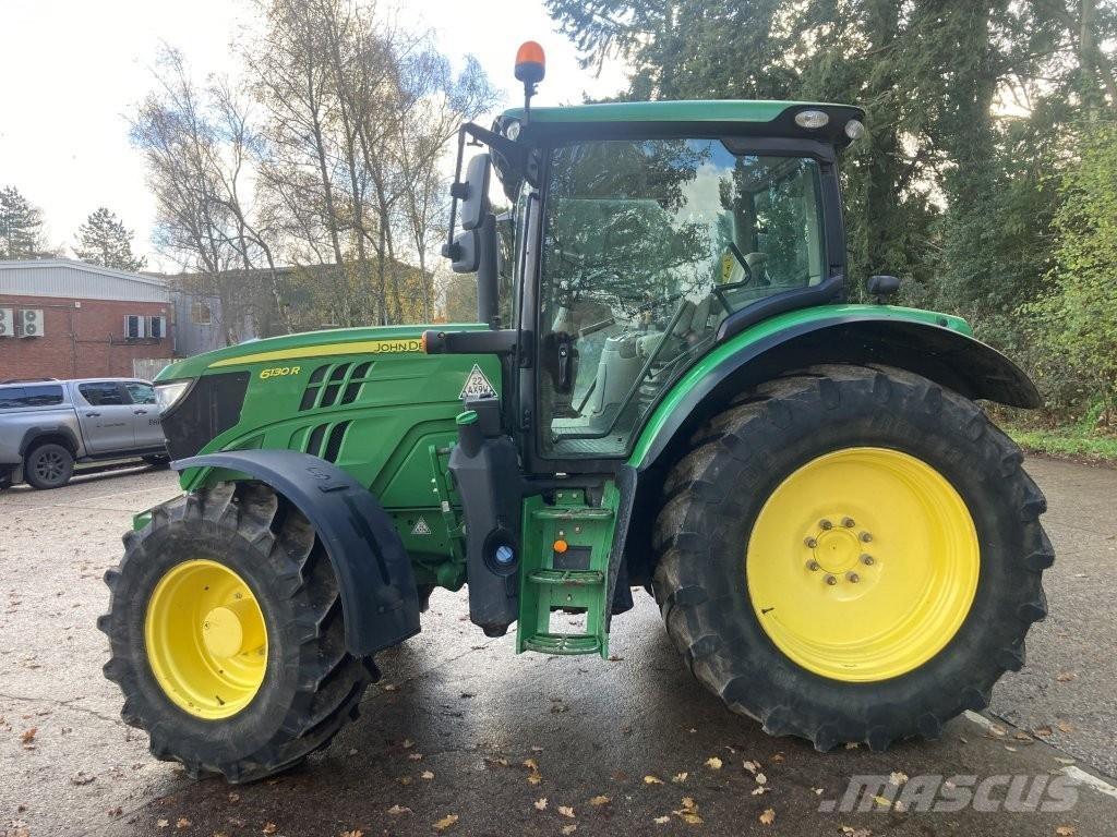 John Deere 6130R Traktory
