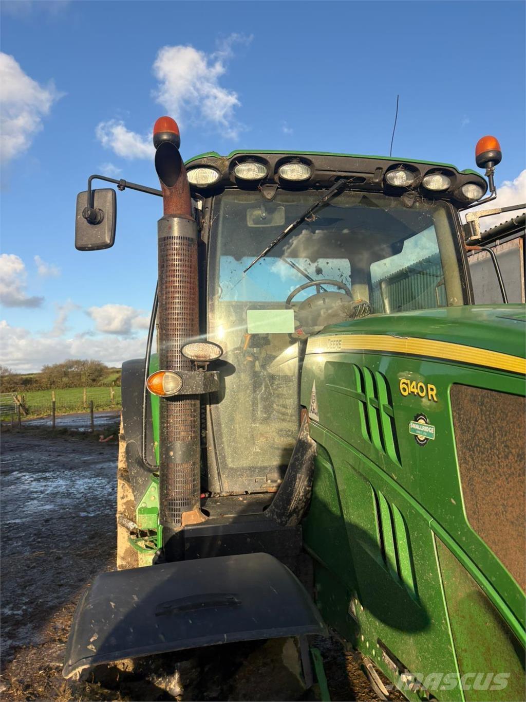 John Deere 6140R Traktory