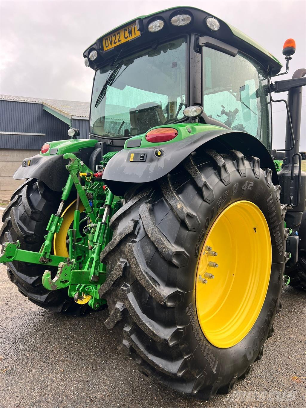John Deere 6155R Traktory