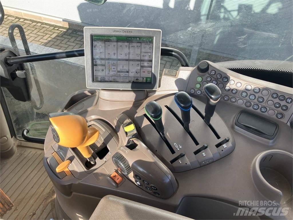 John Deere 6155R Traktory