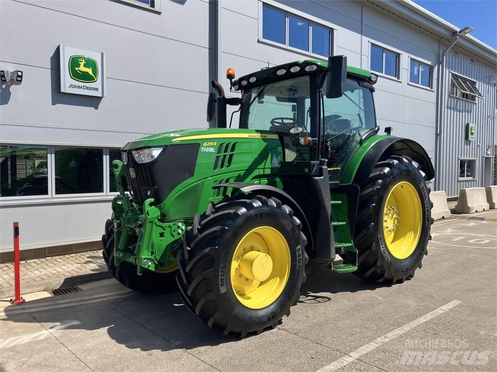 John Deere 6215R Traktory