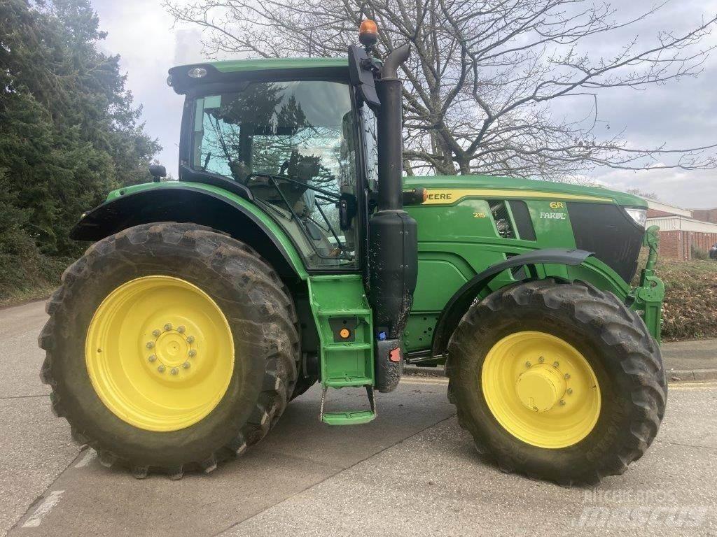 John Deere 6215R Traktory