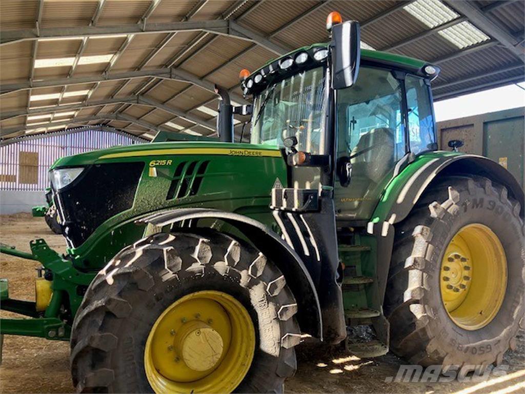 John Deere 6215R Traktory