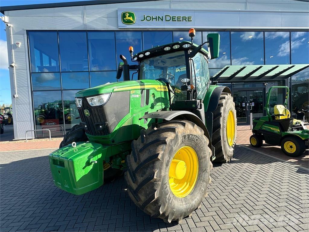 John Deere 6R 215 Traktory