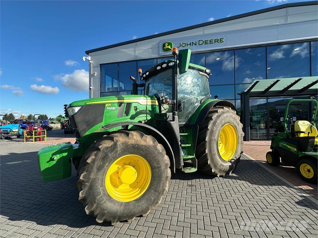 John Deere 6R 215 Traktory