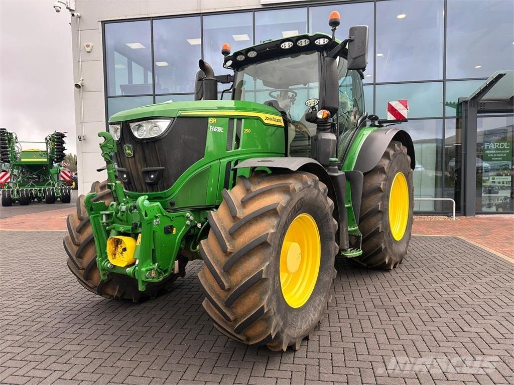 John Deere 6R 250 Traktory