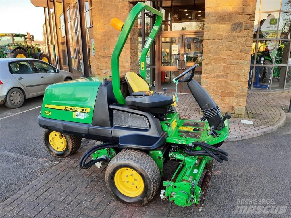 John Deere 7200 Vedené kosačky