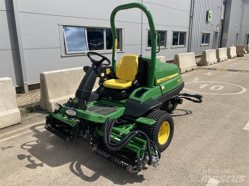 John Deere 7200A Vedené kosačky