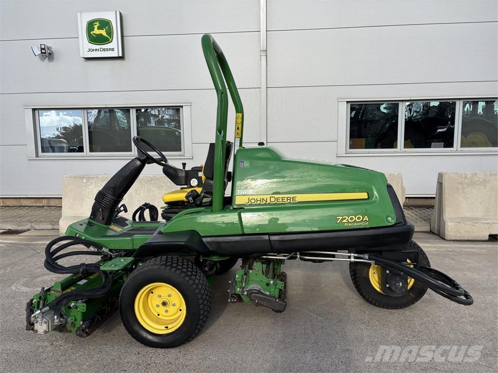 John Deere 7200A Vedené kosačky