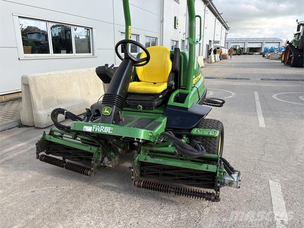 John Deere 7200A Vedené kosačky