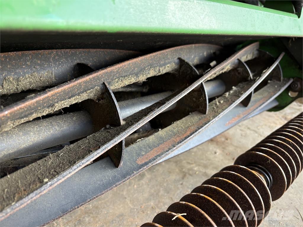 John Deere 7200A Vedené kosačky