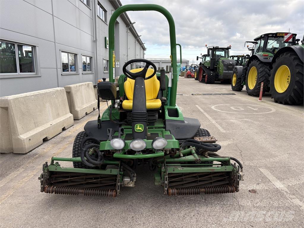 John Deere 7200A Vedené kosačky