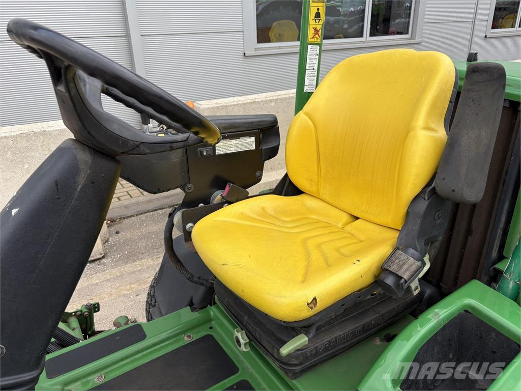 John Deere 7200A Vedené kosačky