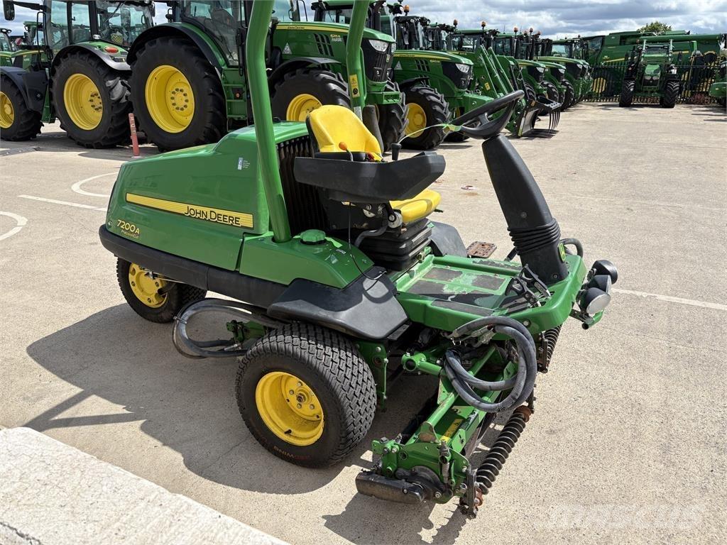 John Deere 7200A Vedené kosačky