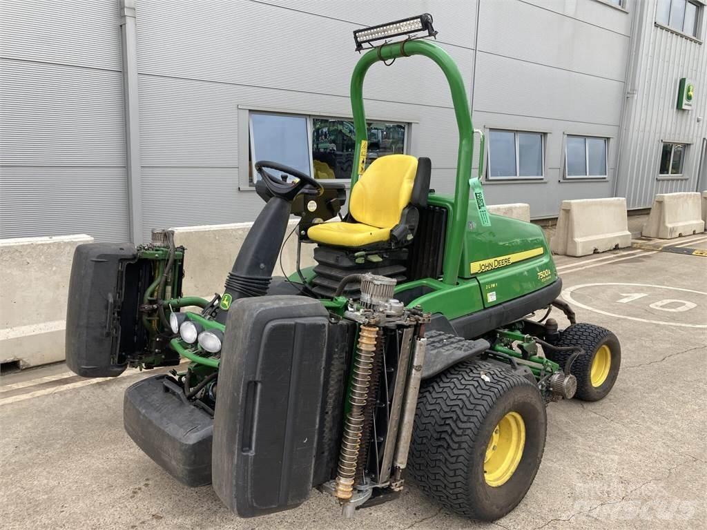 John Deere 7500AE Vedené kosačky