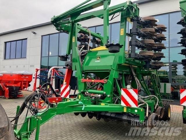 John Deere 750A Mechanické sejačky
