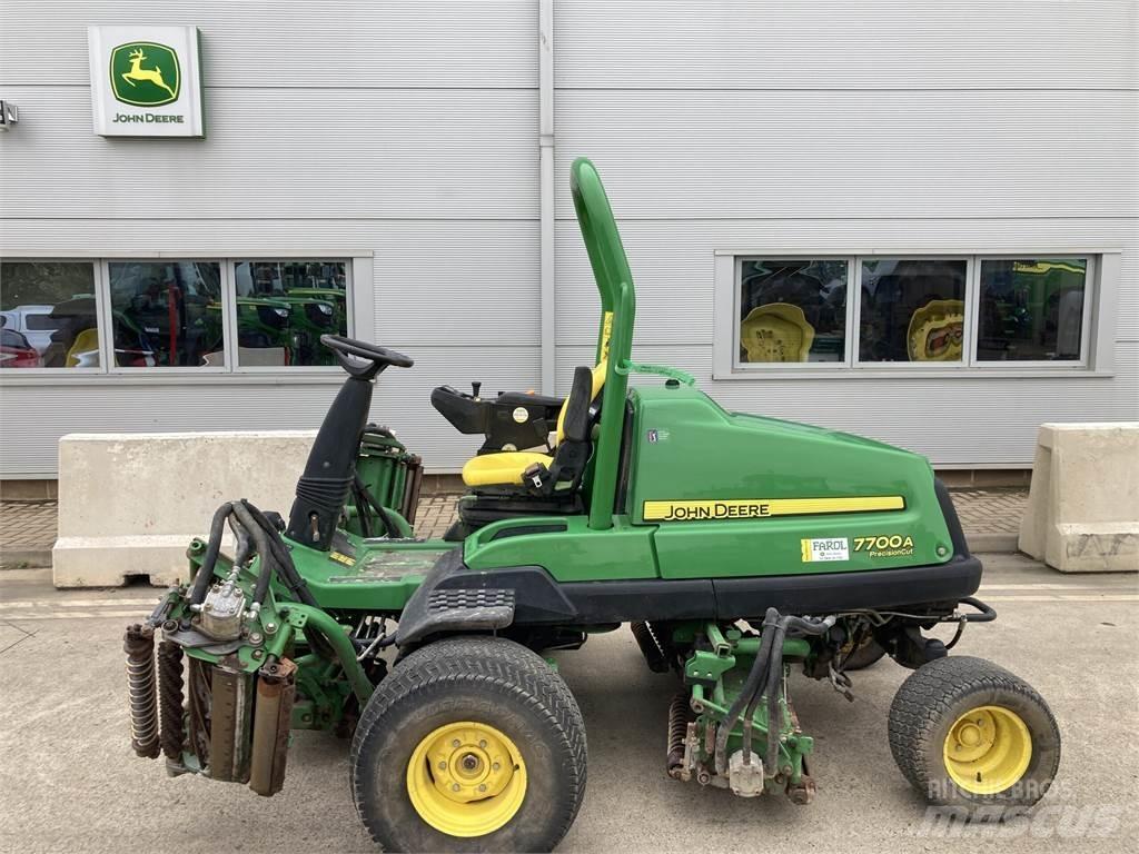 John Deere 7700A Vedené kosačky