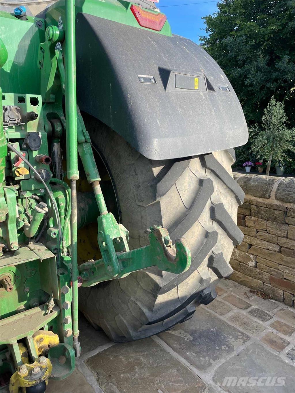 John Deere 7R 330 Traktory