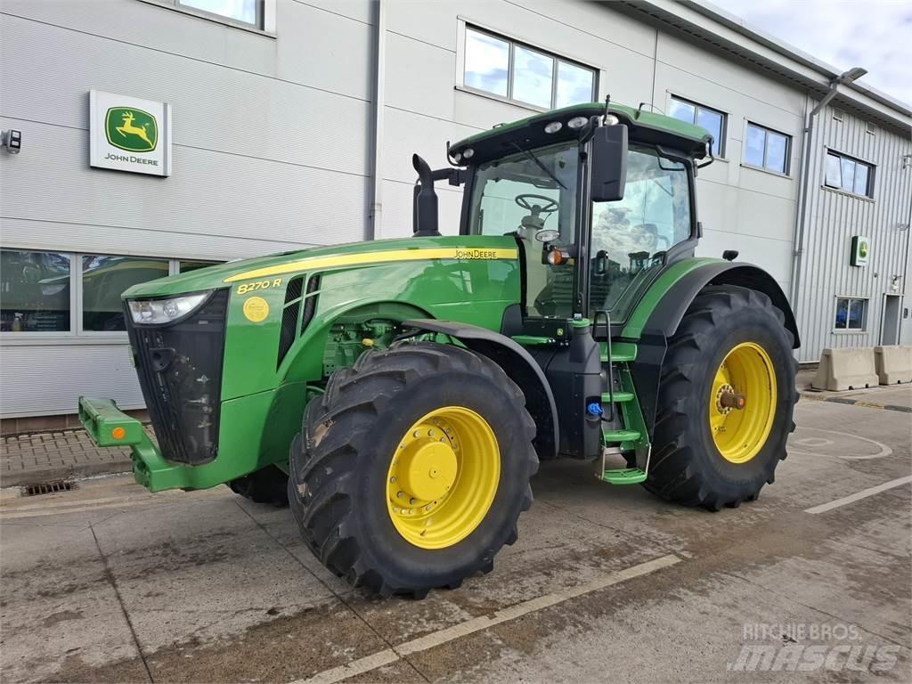 John Deere 8270R Traktory