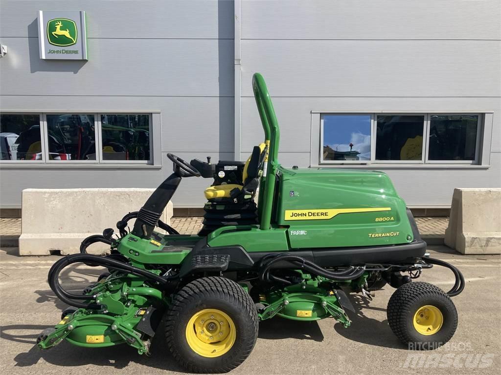 John Deere 8800A Vedené kosačky