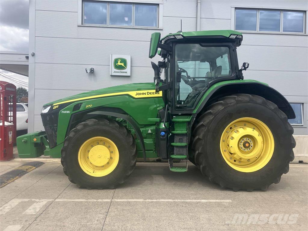 John Deere 8R 370 Traktory