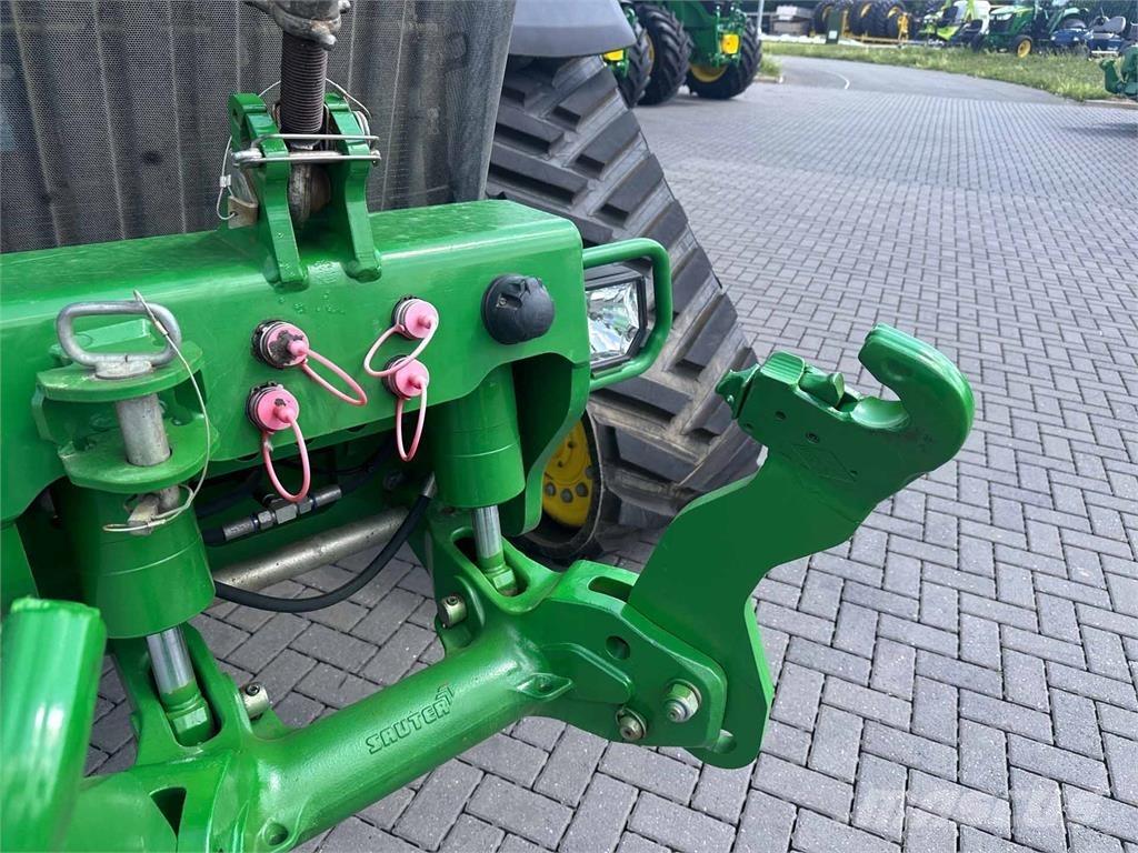 John Deere 8RX 370 Traktory