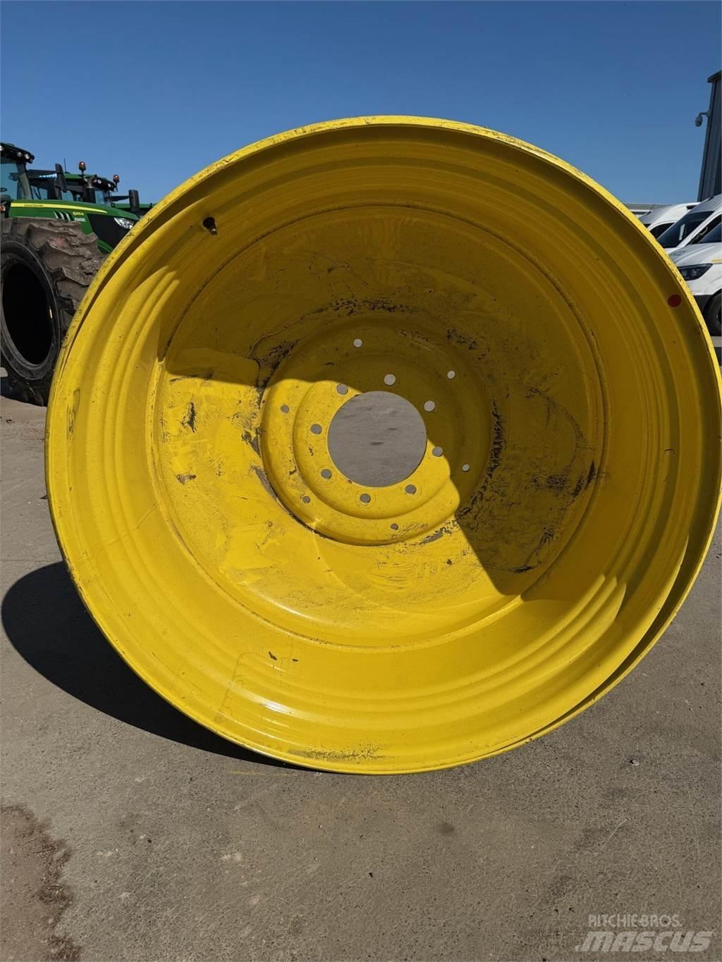 John Deere Example Pneumatiky, kolesá a ráfiky