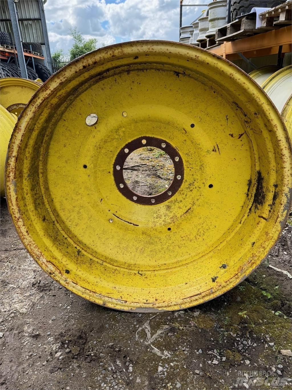 John Deere Example Pneumatiky, kolesá a ráfiky