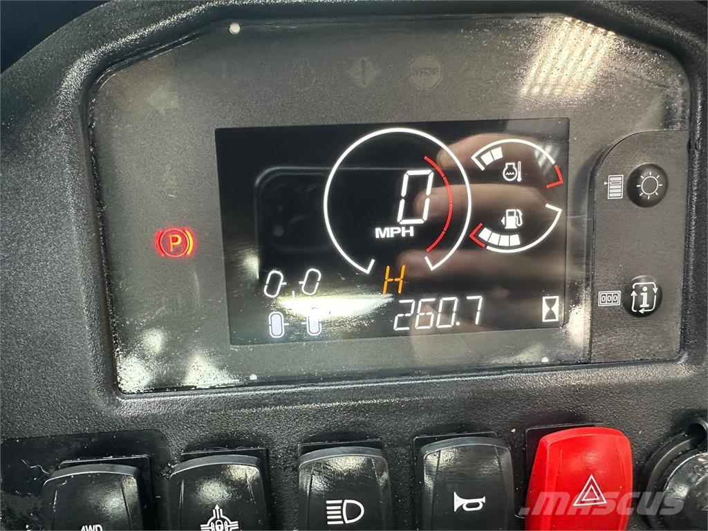 John Deere HPX815E Úžitkové vozne