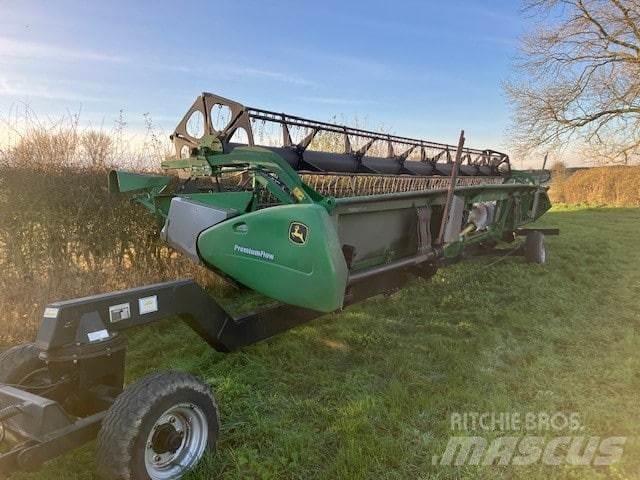 John Deere S685 TM Kombinované zberacie stroje