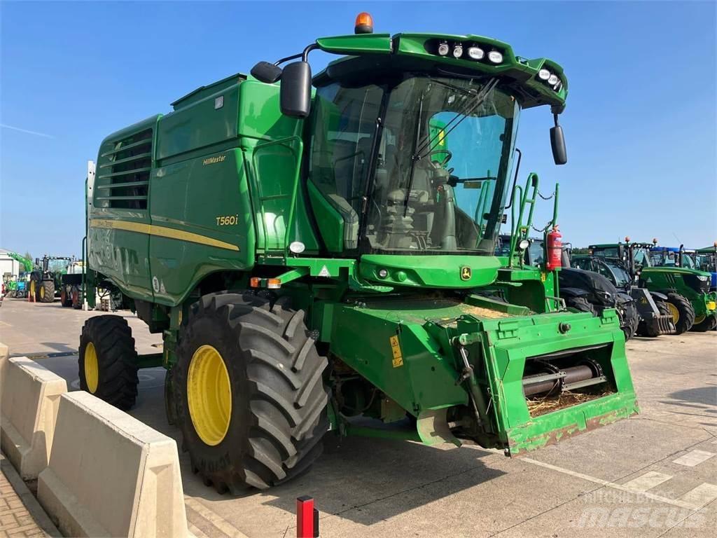 John Deere T560i HM Kombinované zberacie stroje
