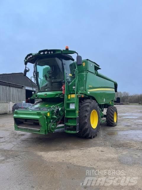 John Deere T670 Kombinované zberacie stroje