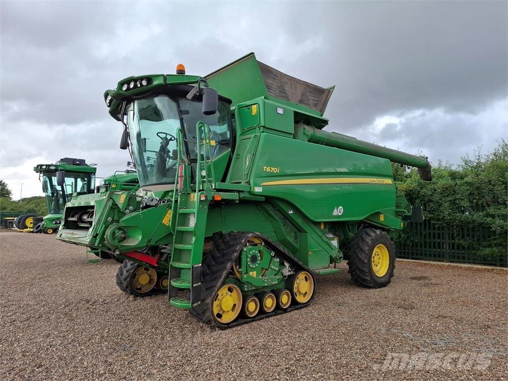 John Deere T670i Kombinované zberacie stroje