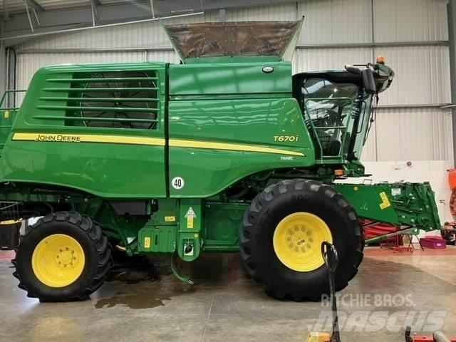 John Deere T670i Kombinované zberacie stroje
