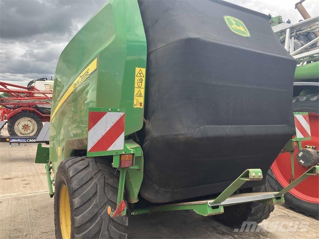 John Deere V451R Obracače a zhrabovače sena