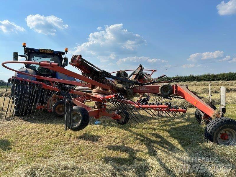 Kuhn GA8731 Obracače a zhrabovače sena