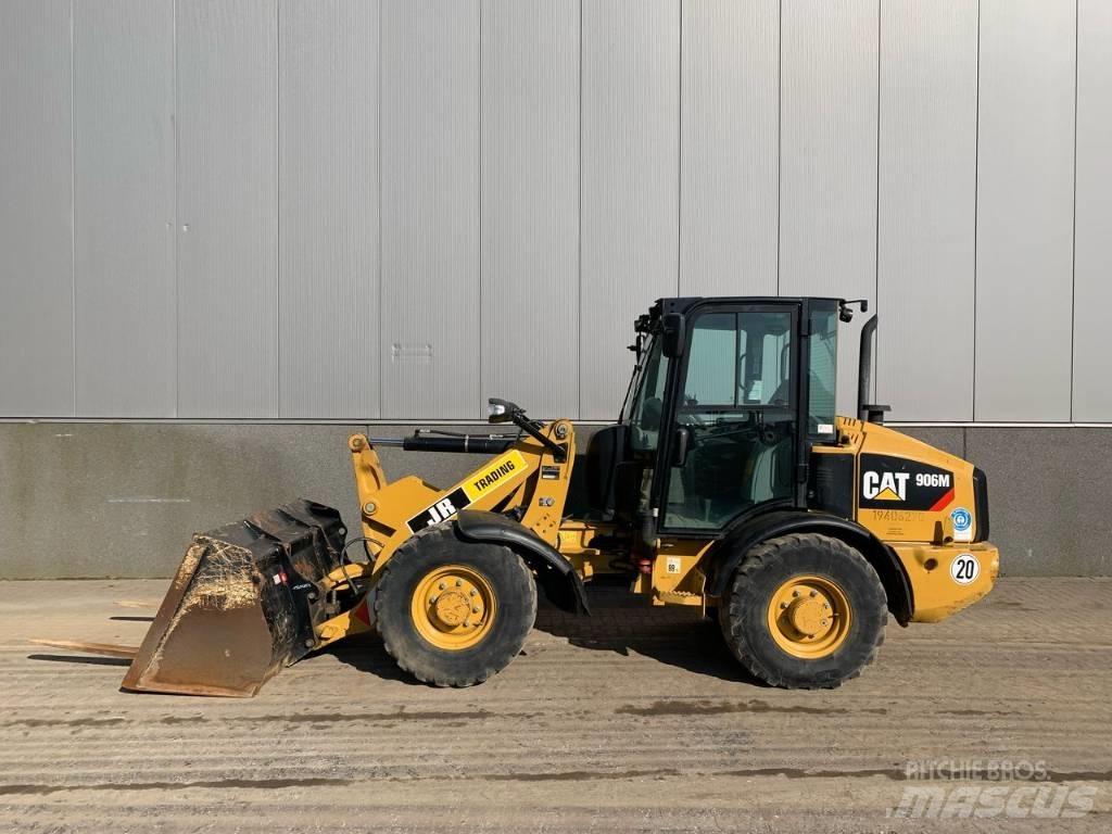 CAT 906 M Kolesové nakladače