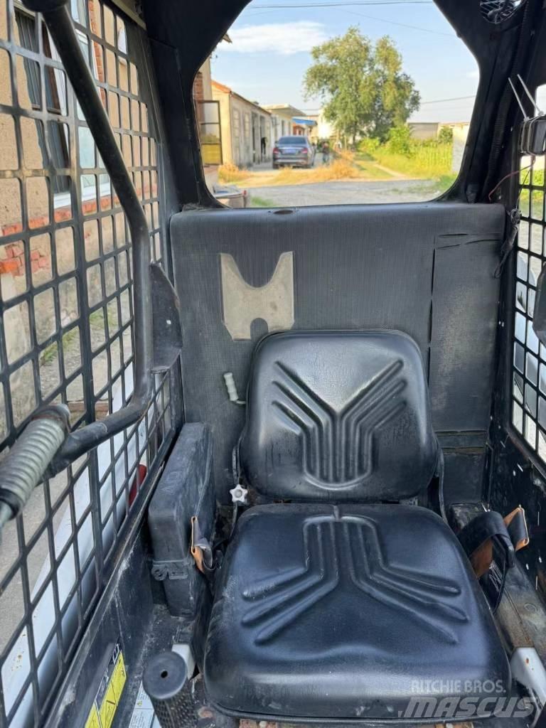 Bobcat S 70 Šmykom riadené nakladače